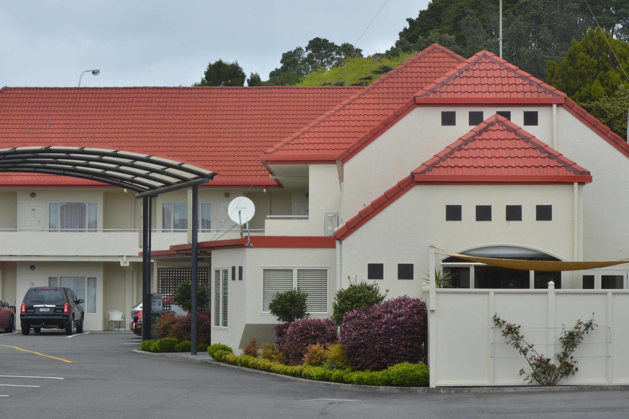 Brougham Heights Motel New Plymouth Zewnętrze zdjęcie